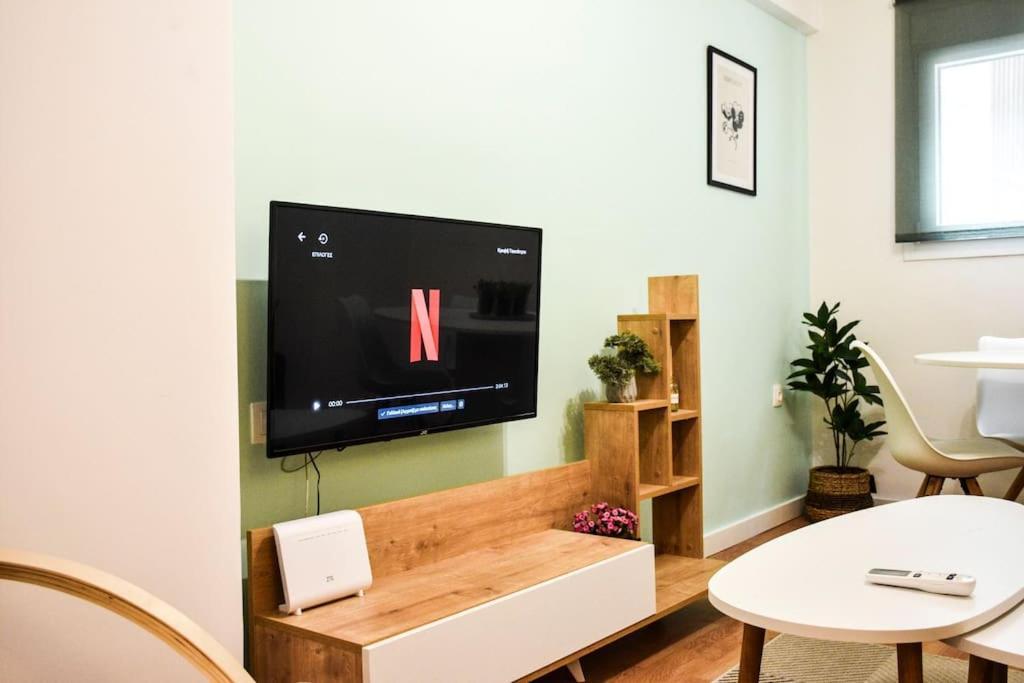 Newly Renovated-City Center Apartment Athene Buitenkant foto
